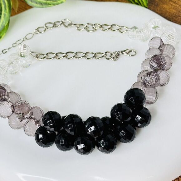 Vintage Faceted Lucite Bead Necklace Smokey Purple Taupe Plastic Graduated 4151 - Picture 9 of 12